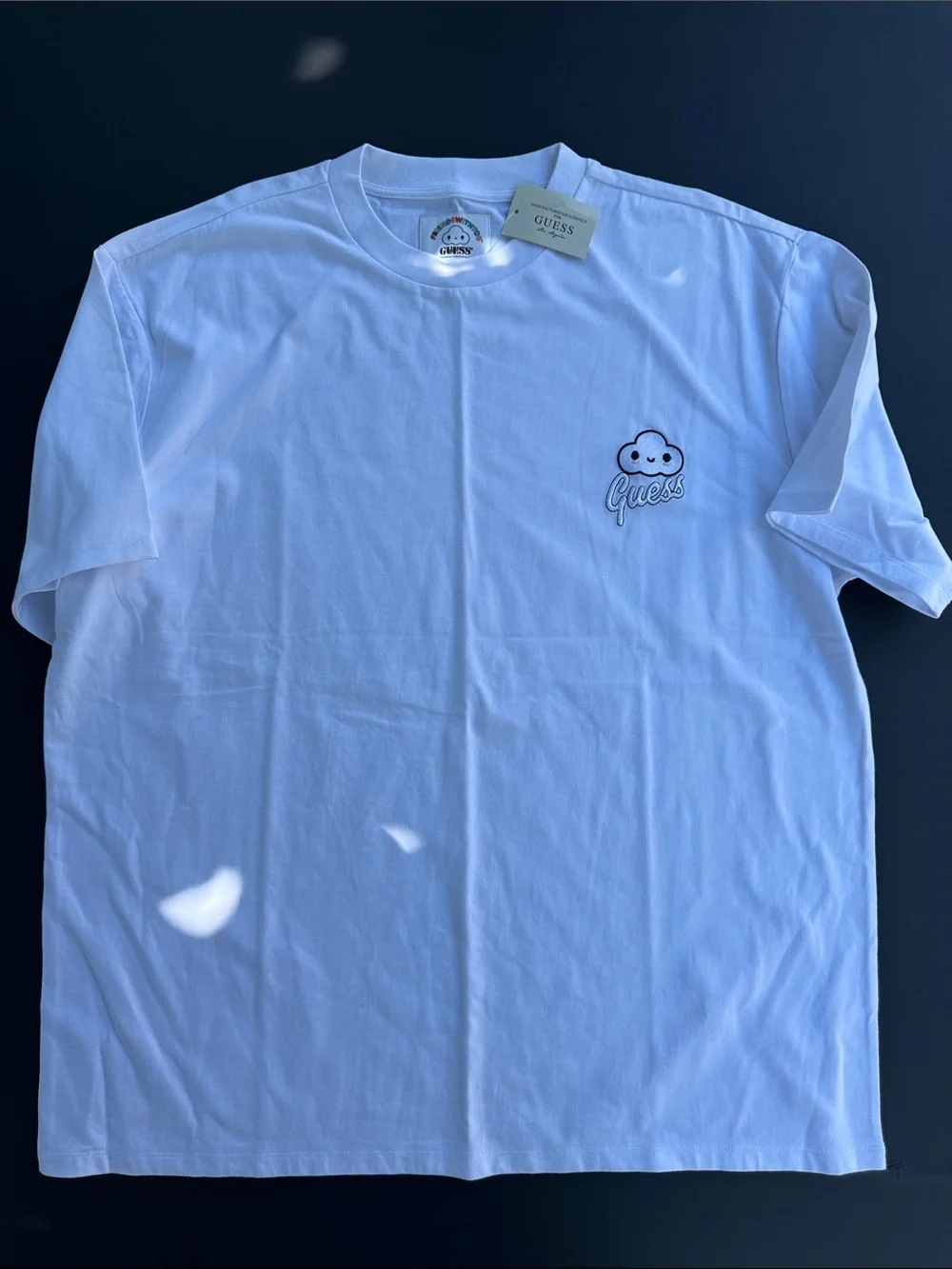 New Guess White Short Sleeve Graphic Crew Tee SZ L - Picture 2 of 4